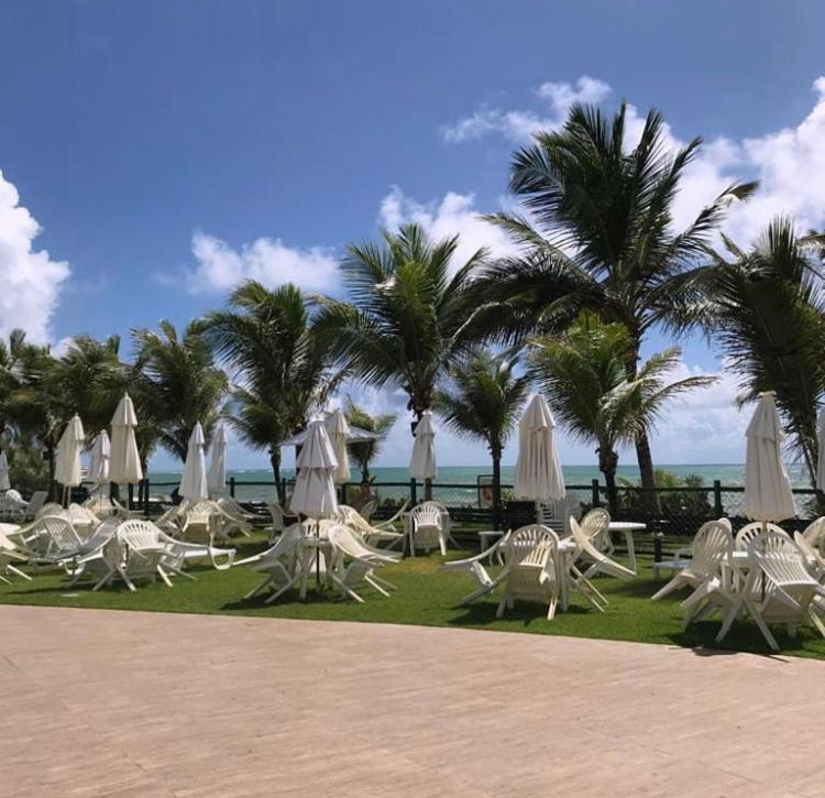Temporada Pe Na Areia Guarajuba Lägenhet Exteriör bild